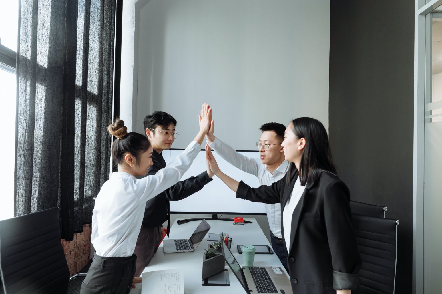 team-office-03.jpg